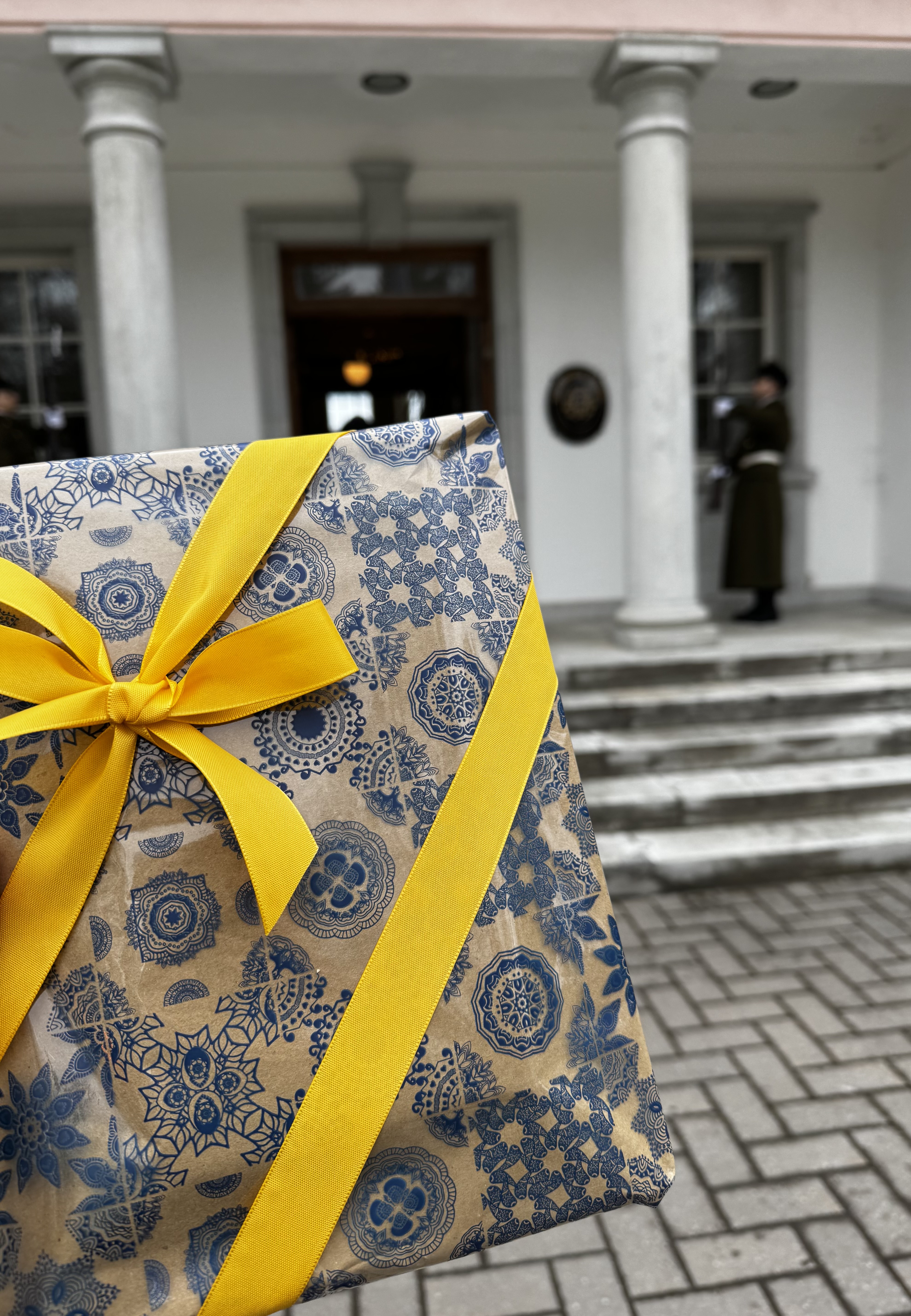 Presidendipaarile kingituseks viidud raamatud